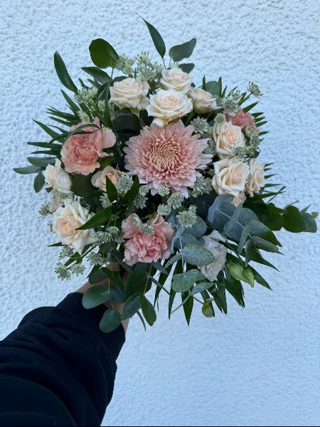 Kukkakimppu vaaleanpunainen